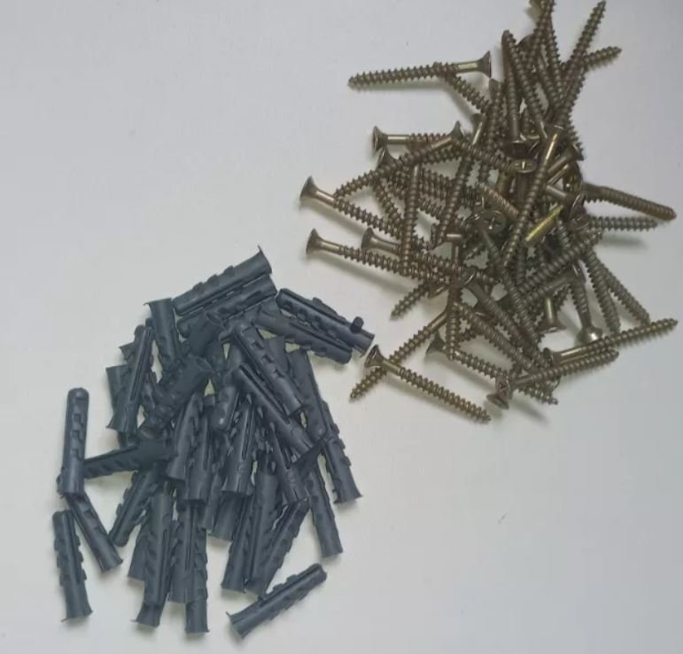 parafuso-e-bucha-1.jpg Kit Parafusos Chipboard 4,0x50 + Buchas No8 100 Unidades - Imagem 1